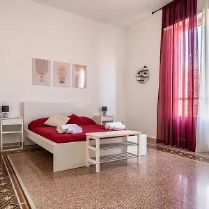 https://la-maiolica-centro-storico.palermohotels.org